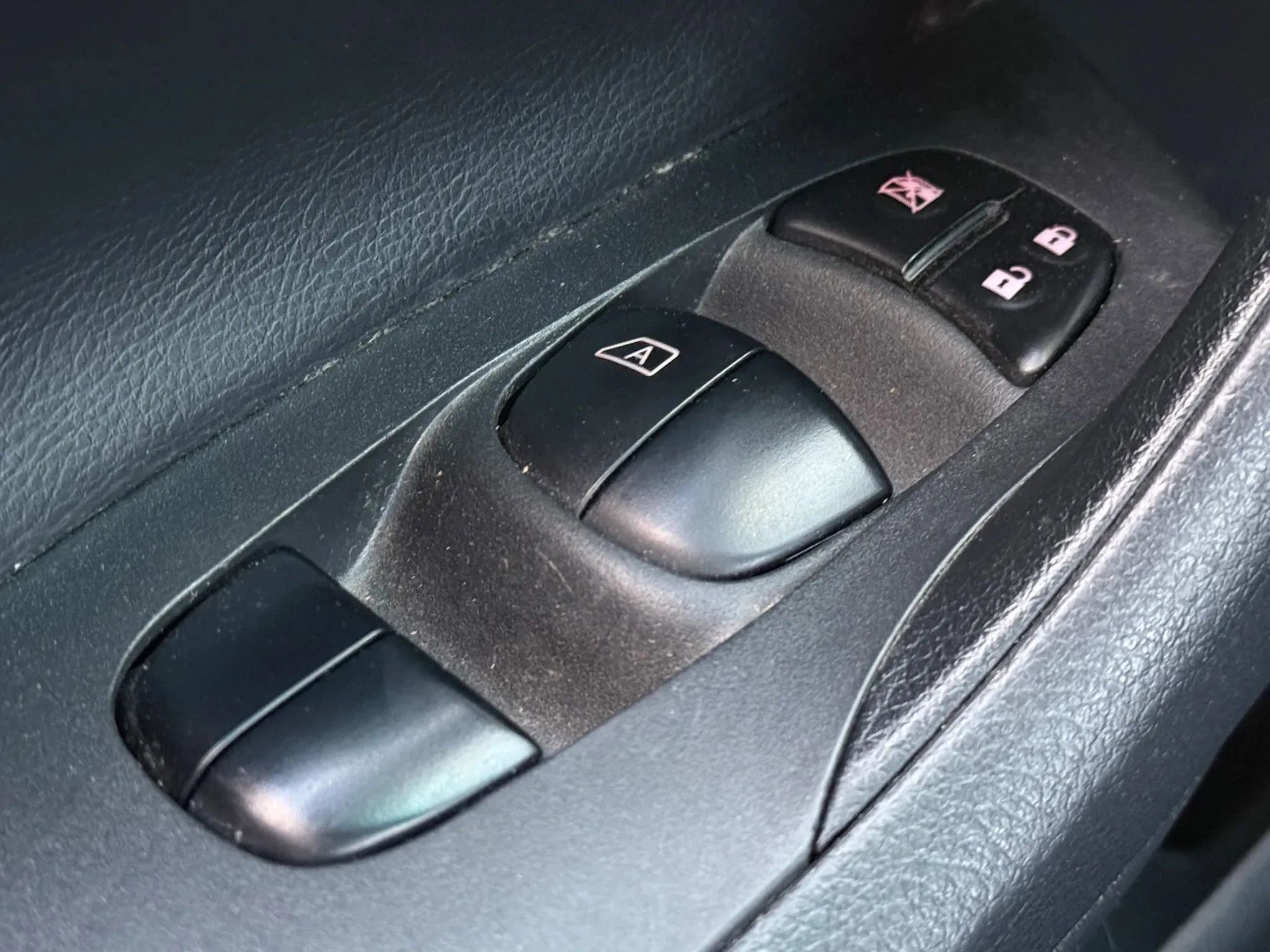 Used 2015 Nissan Altima 2.5 S w/ Special Edition Package FWD image 23