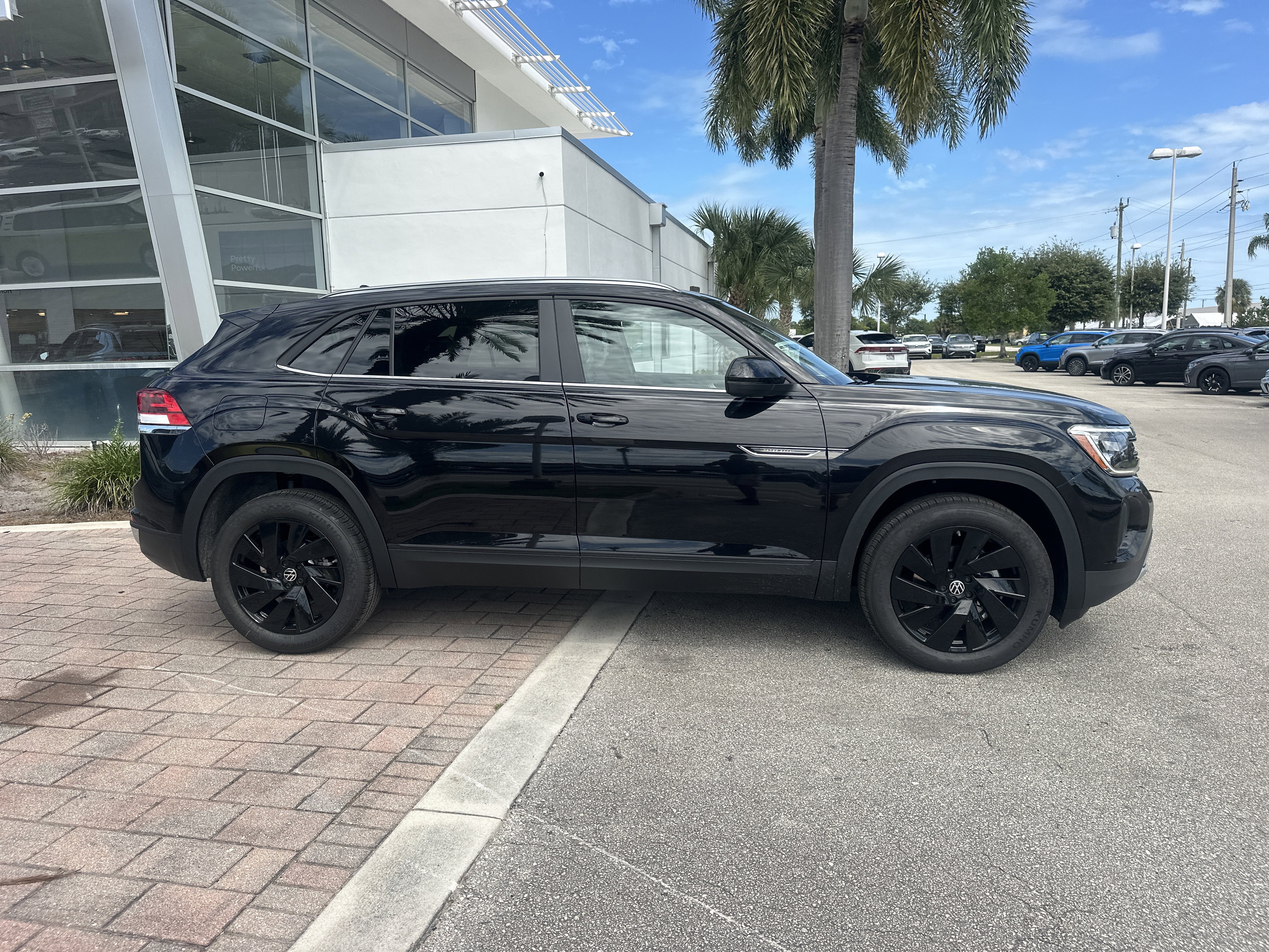 New 2026 Volkswagen Atlas Cross Sport SE image 5