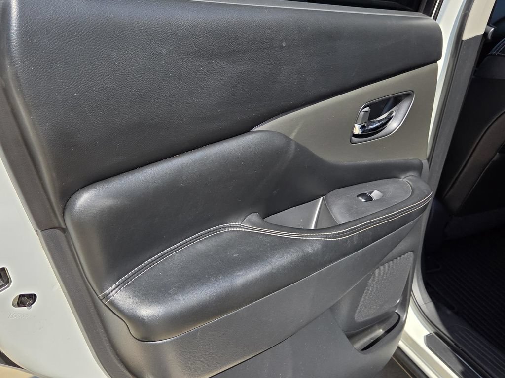Used 2019 Nissan Murano SL w/ SL Technology Package FWD image 40