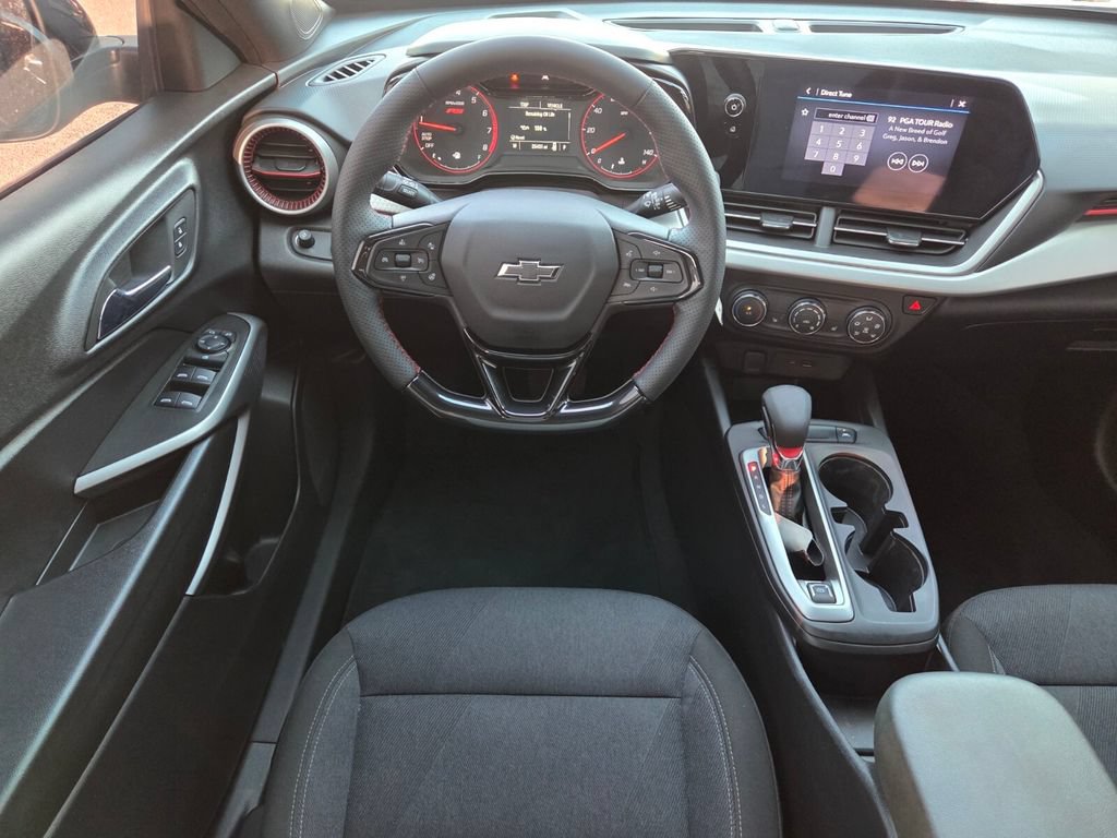 Used 2024 Chevrolet Trax RS FWD image 7