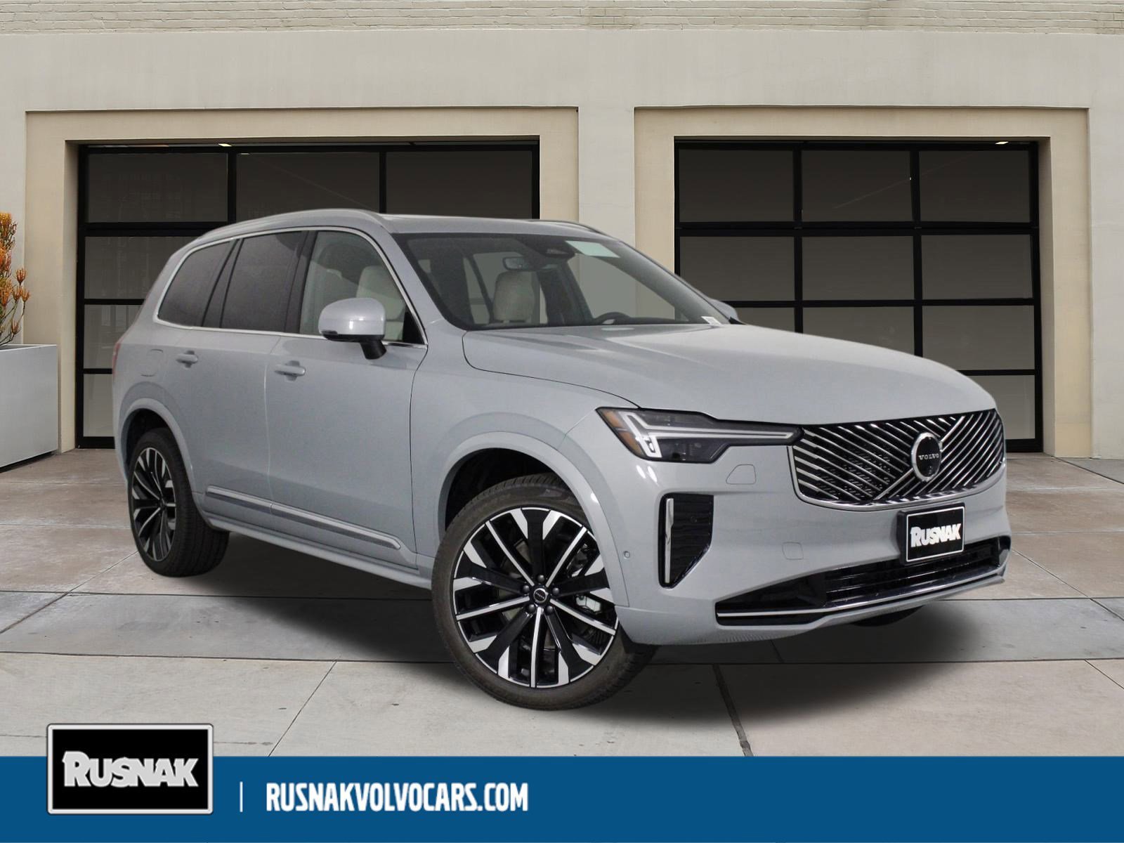 New 2026 Volvo XC90 B6 Plus image 1
