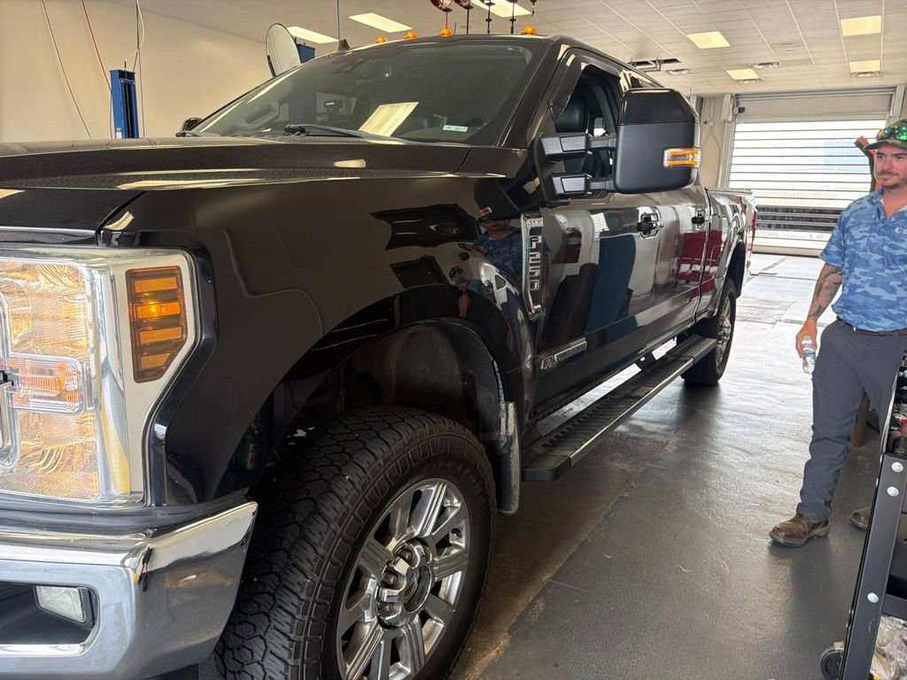 Used 2019 Ford F250 Lariat w/ Lariat Ultimate Package AWD/4WD image 6