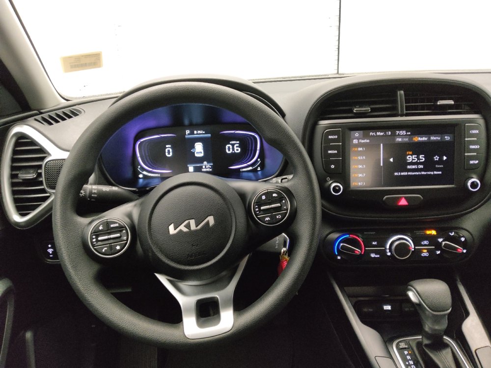 Used 2025 Kia Soul S image 22