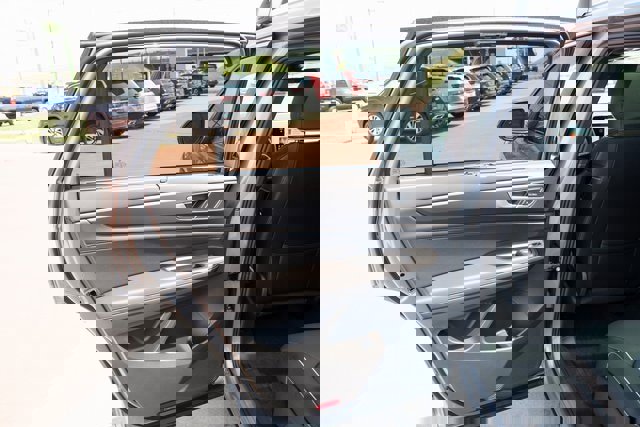 New 2026 Volkswagen Atlas Cross Sport SEL Premium R-Line image 12