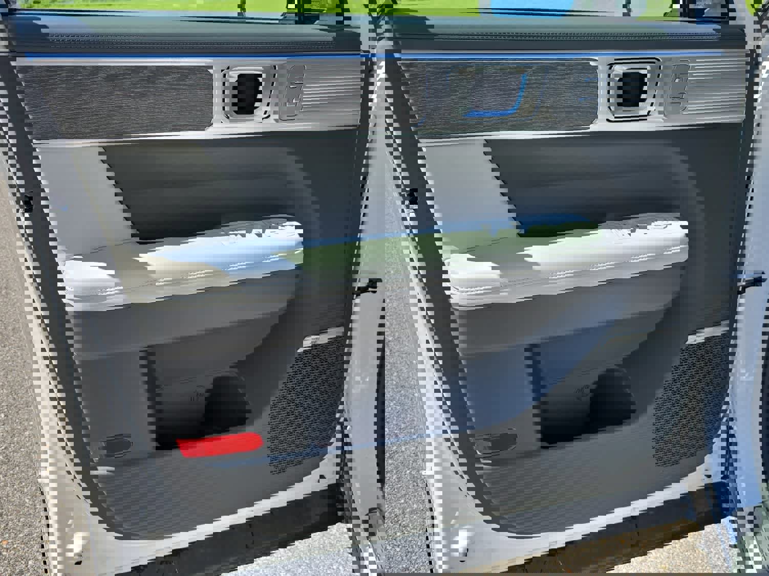 Used 2024 Hyundai Santa Fe Calligraphy image 11