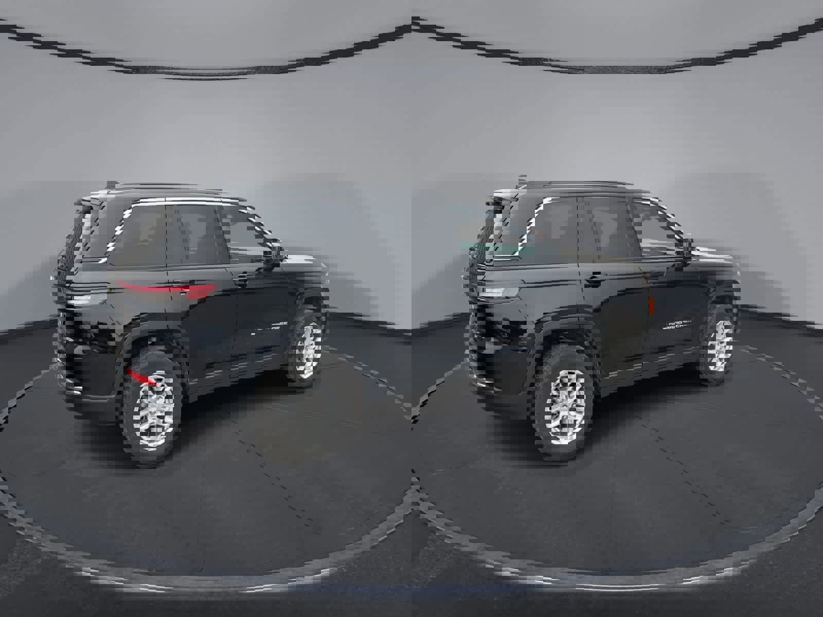 Used 2025 Jeep Grand Cherokee Laredo X image 8