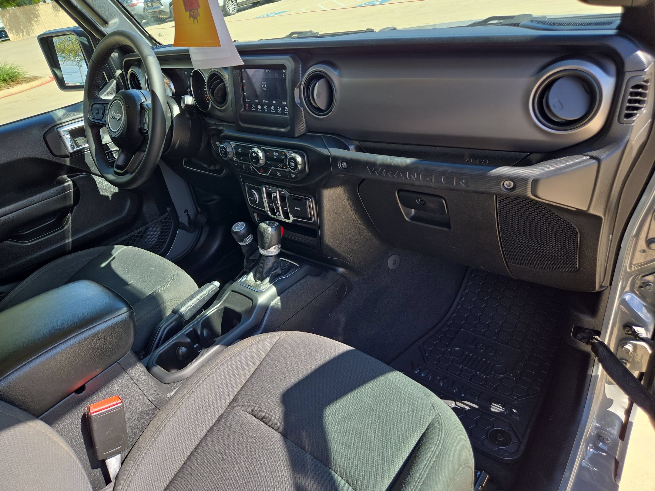 Used 2021 Jeep Wrangler Unlimited Sport AWD/4WD image 26