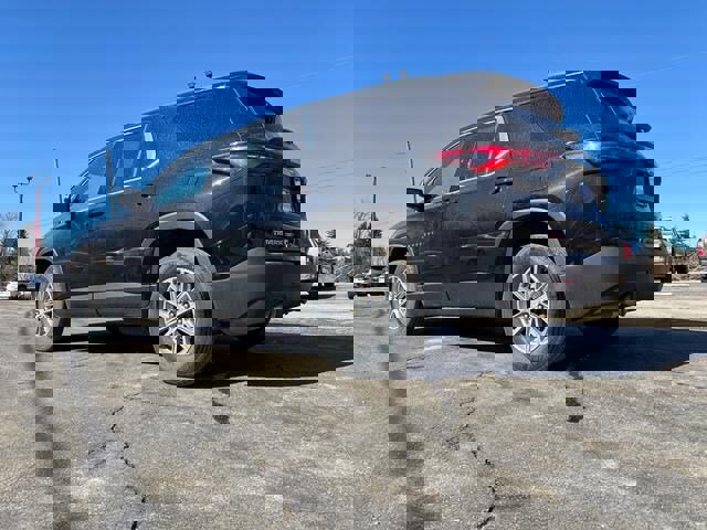 Used 2023 Chevrolet Traverse LT w/ LPO, Floor Liner Package image 5