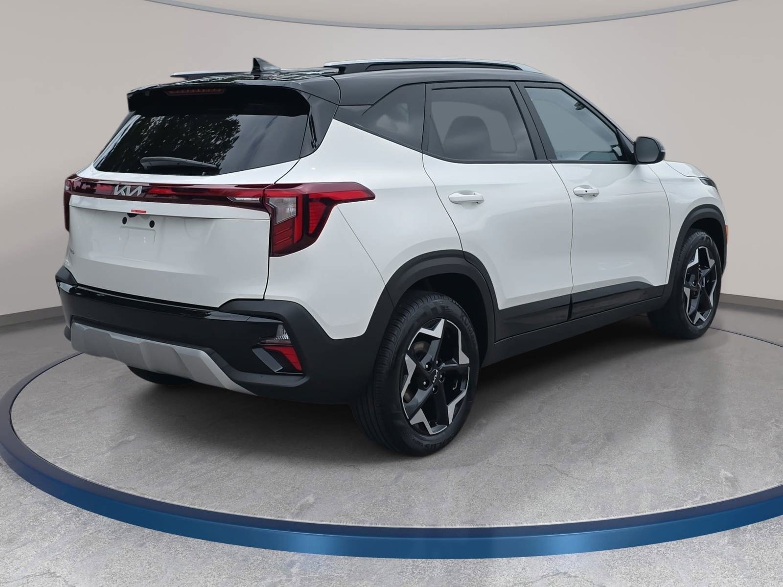 New 2026 Kia Seltos S FWD image 5