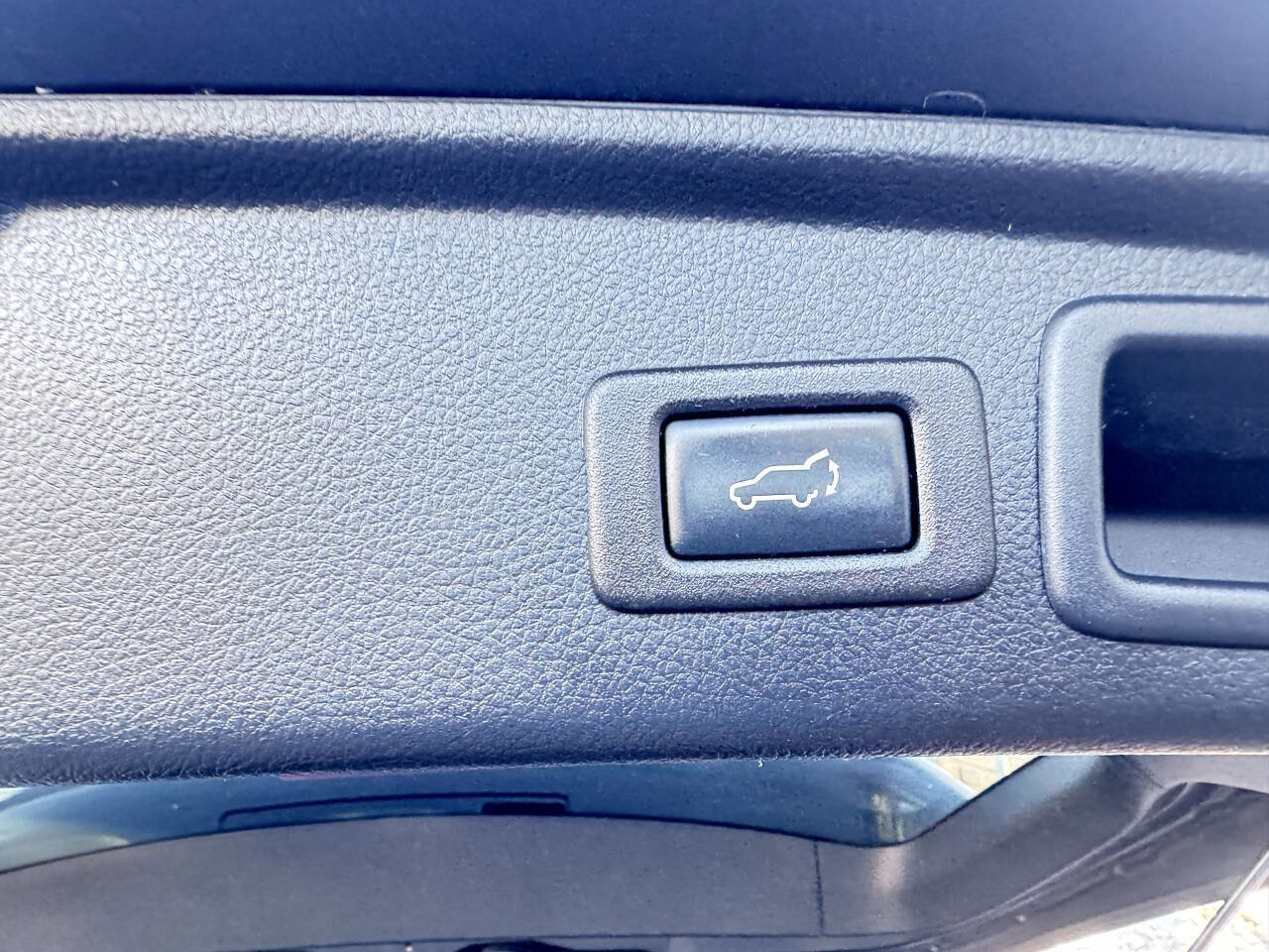 Used 2015 Subaru Forester 2.5i Limited w/ Popular Package #2 image 27