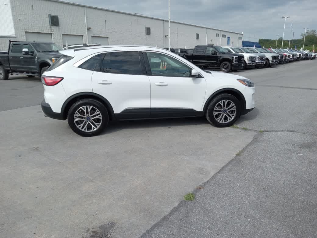 Used 2022 Ford Escape SEL w/ Technology Package AWD/4WD image 8