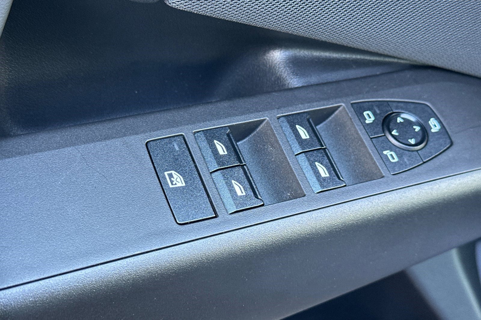 Used 2025 BMW X3 xDrive30i w/ Premium Package image 13