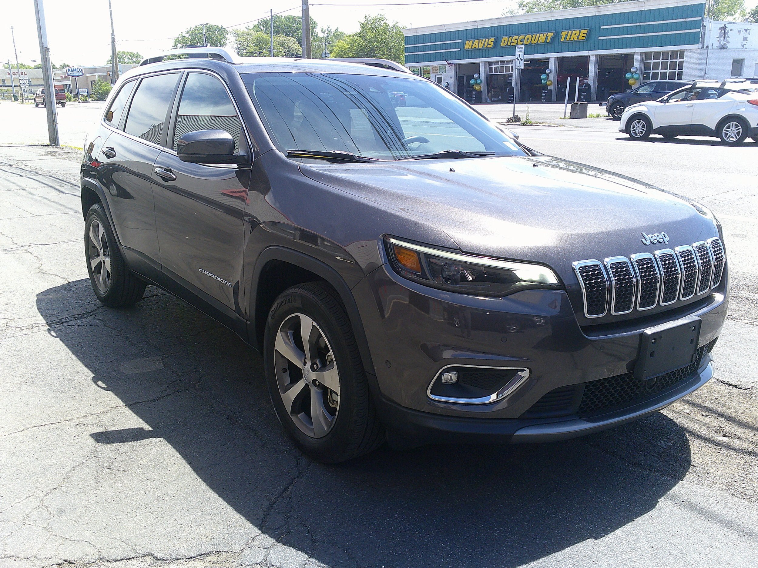 Used 2021 Jeep Cherokee Limited AWD/4WD image 6