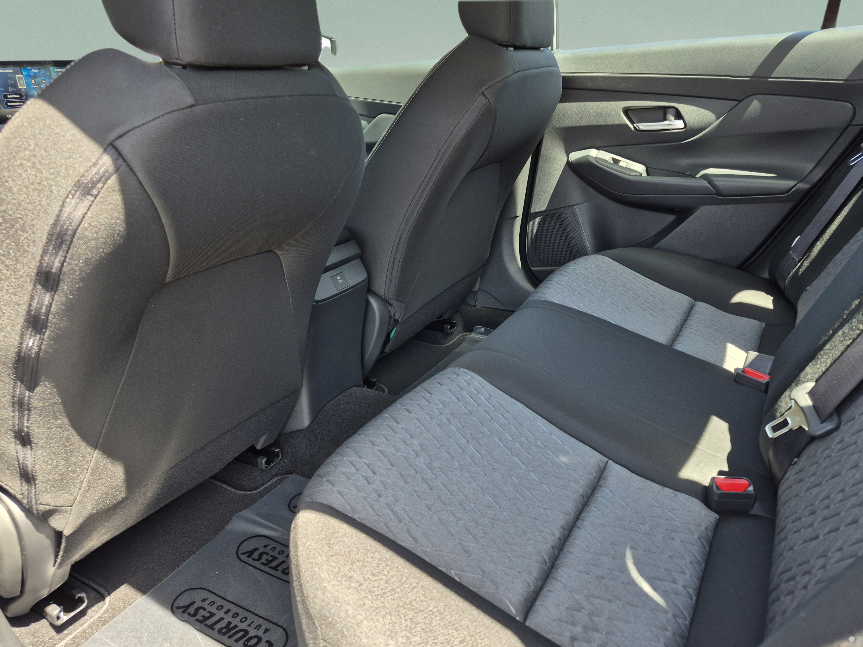 New 2026 Nissan Sentra SV w/ SV Convenience Package FWD image 16