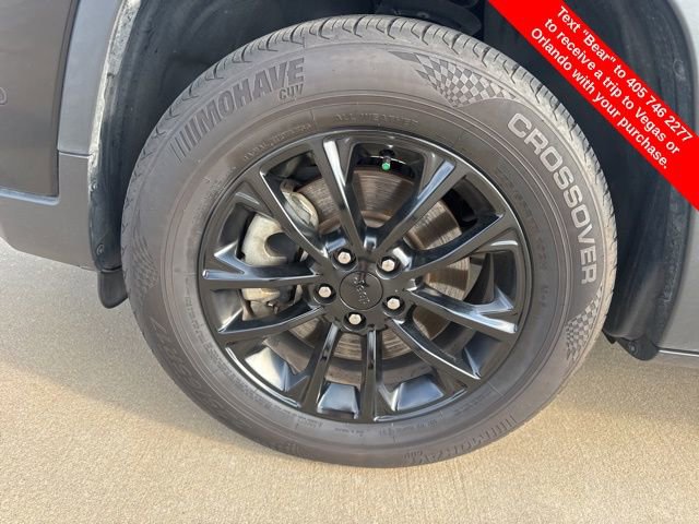 Used 2023 Jeep Cherokee Altitude Lux image 9