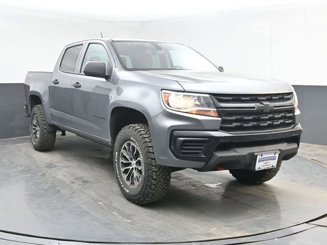Used 2022 Chevrolet Colorado W/T w/ WT Convenience Package AWD/4WD image 2