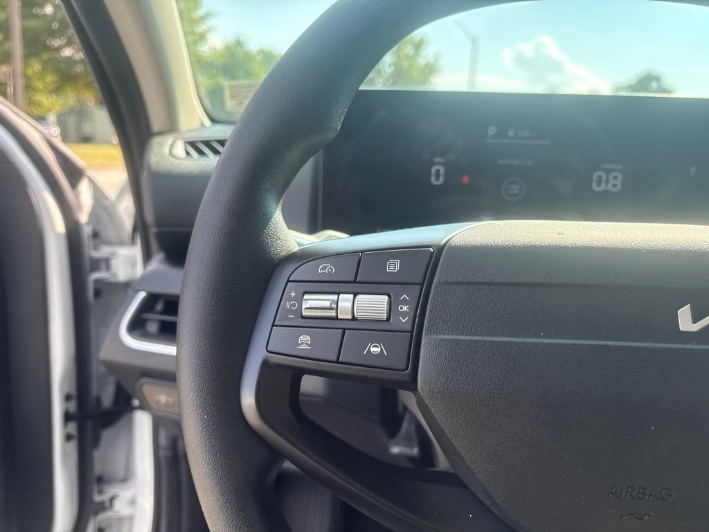 Used 2025 Kia K4 FWD image 31