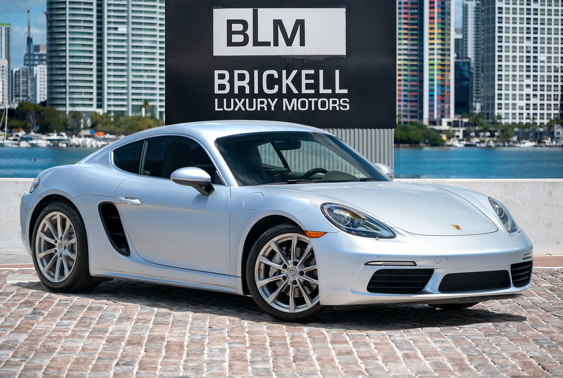 Used 2018 Porsche 718 Cayman RWD image 1