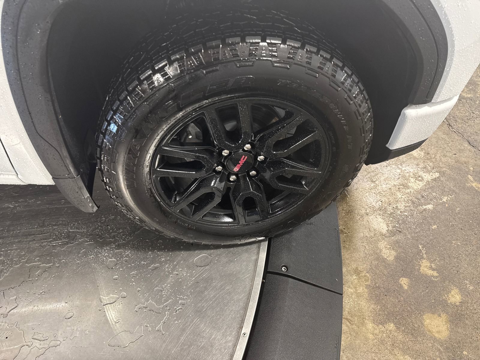 Used 2026 GMC Sierra 1500 Elevation w/ Preferred Package image 14