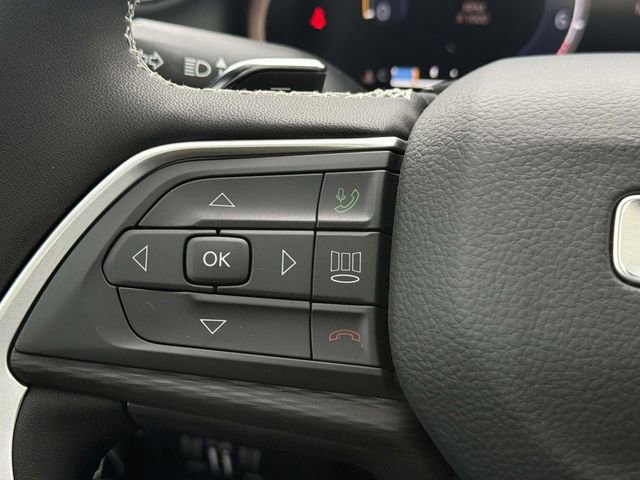 New 2025 Jeep Grand Cherokee Laredo image 16