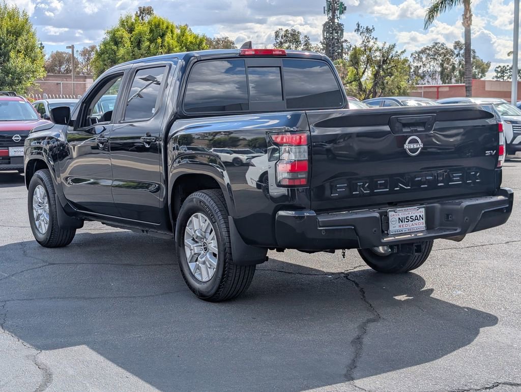 Used 2022 Nissan Frontier SV image 3