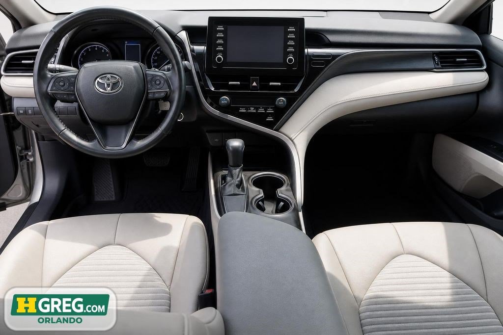 Used 2021 Toyota Camry SE FWD image 8