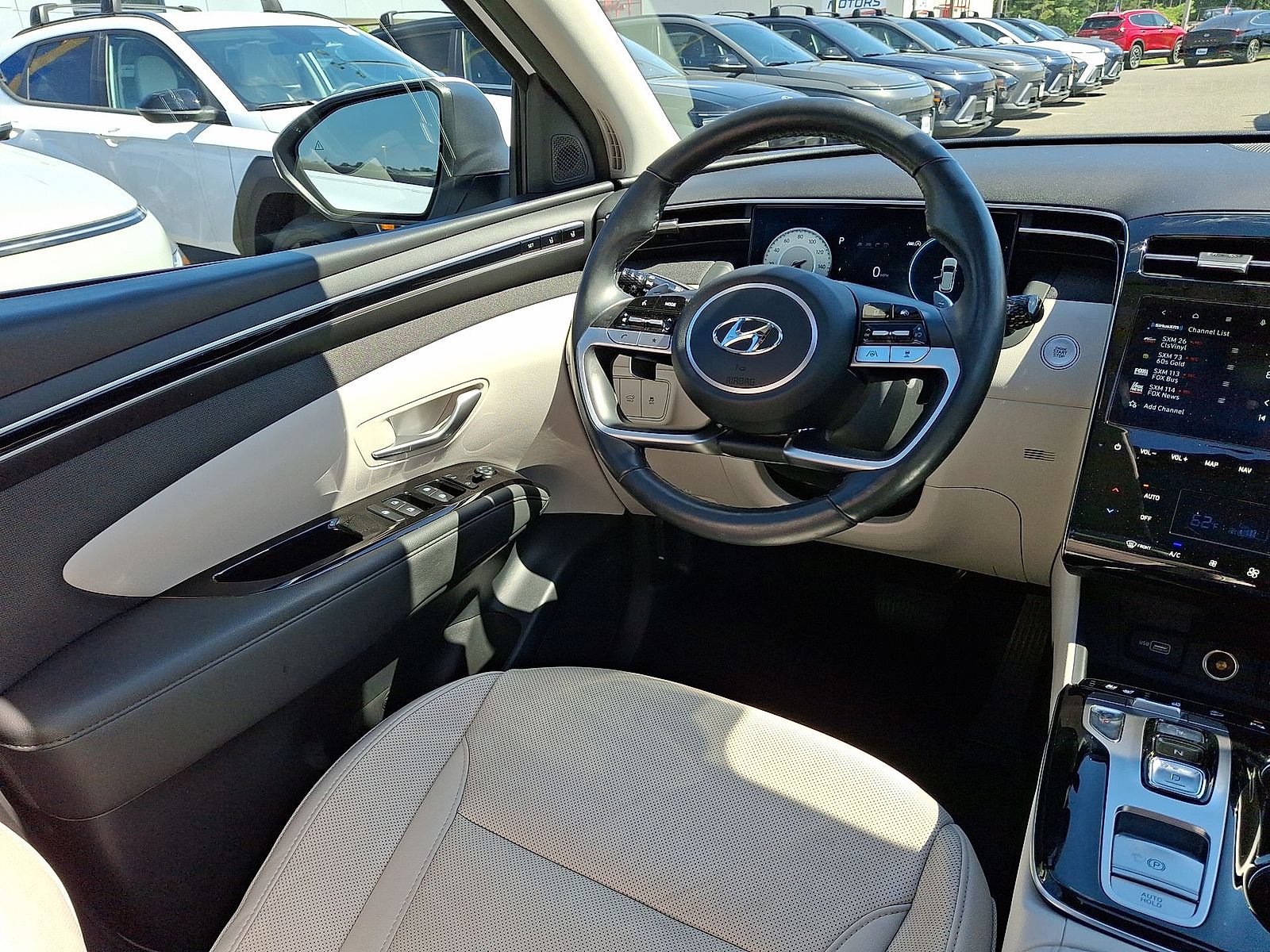 Certified 2024 Hyundai Tucson Limited AWD/4WD image 15