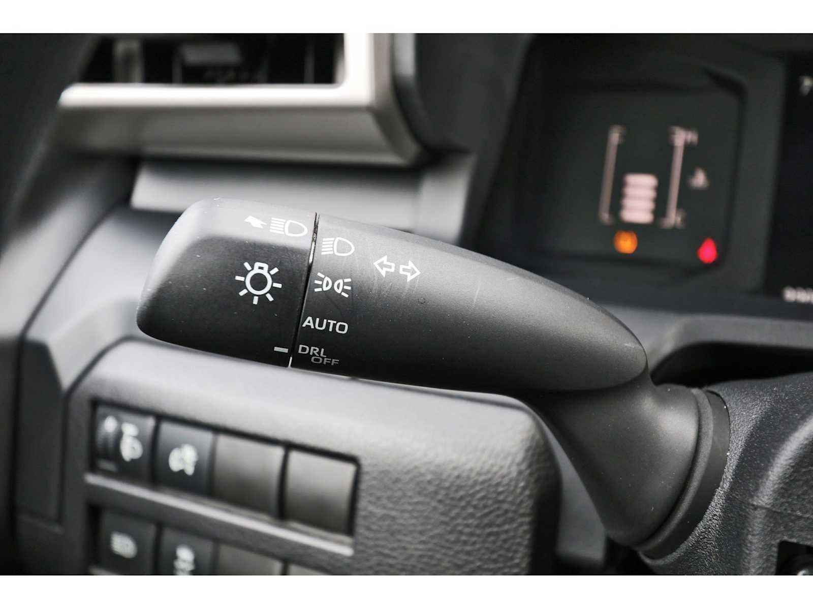 Used 2025 Toyota Tacoma SR w/ SR Upgrade Package RWD image 17