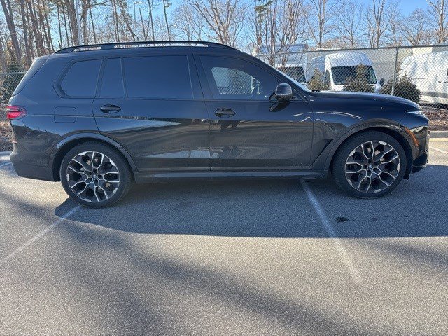 Used 2024 BMW X7 xDrive40i w/ Executive Package image 4