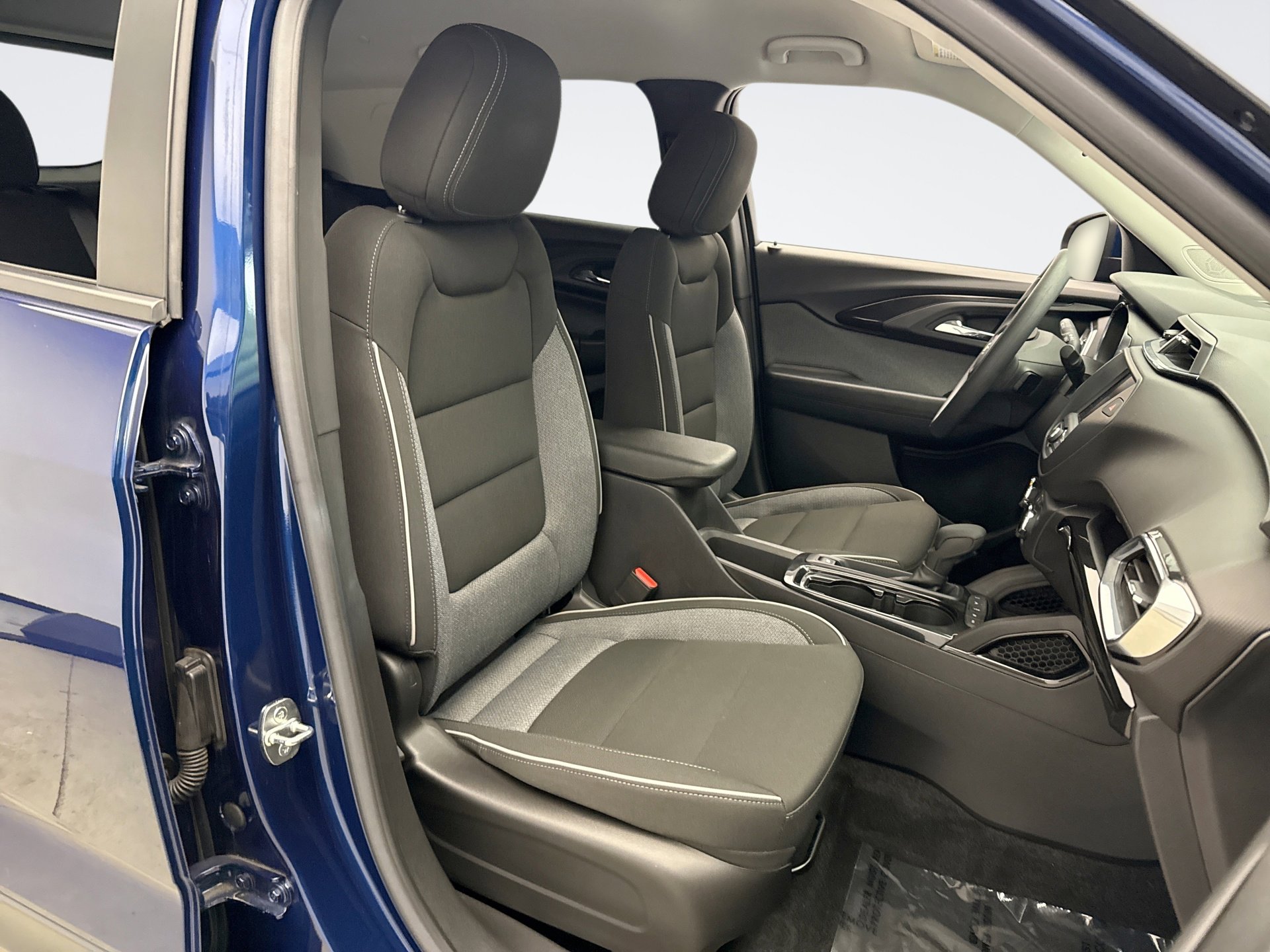 Used 2023 Chevrolet TrailBlazer LT image 16