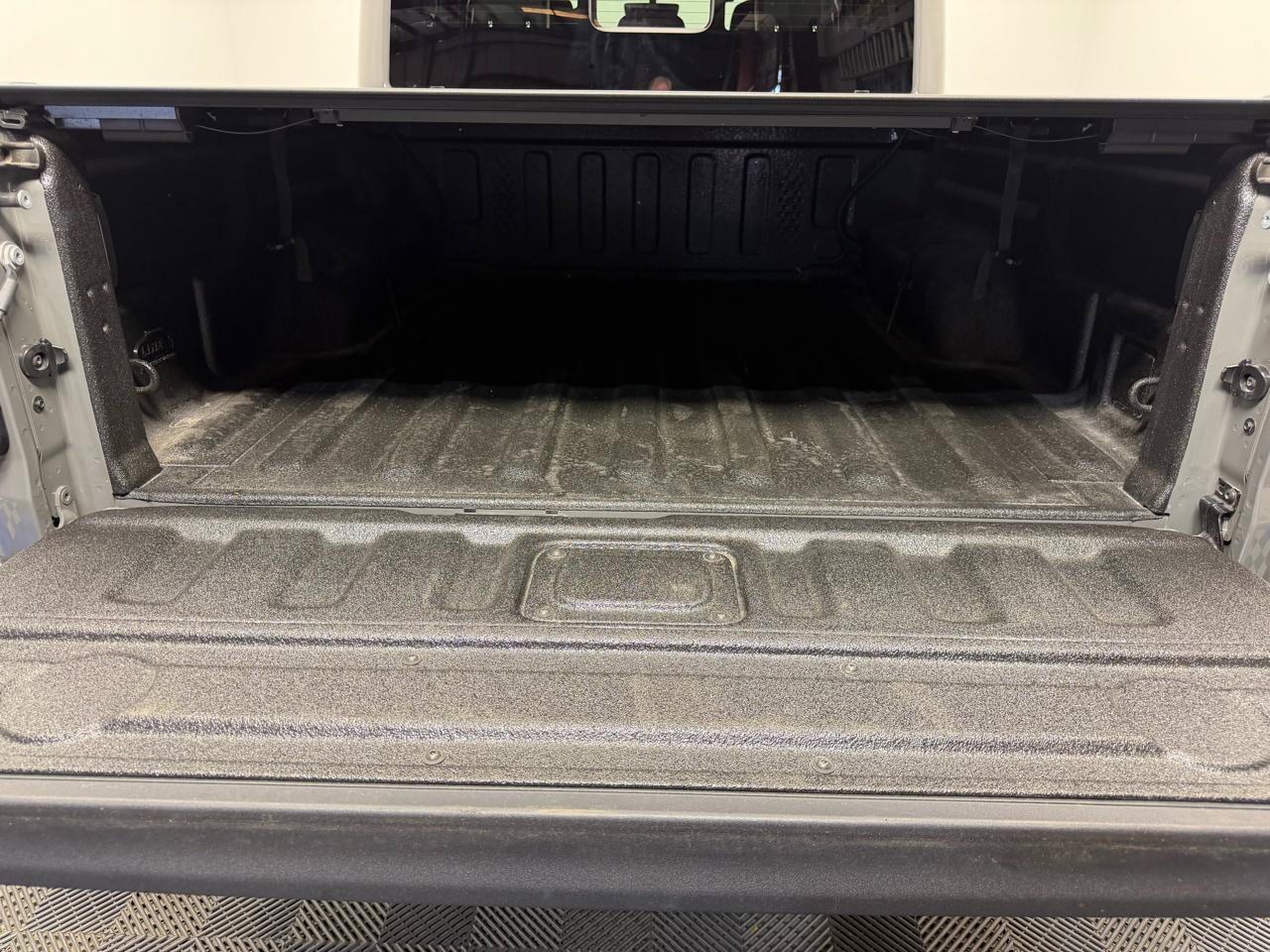 Used 2022 Jeep Gladiator Overland AWD/4WD image 31