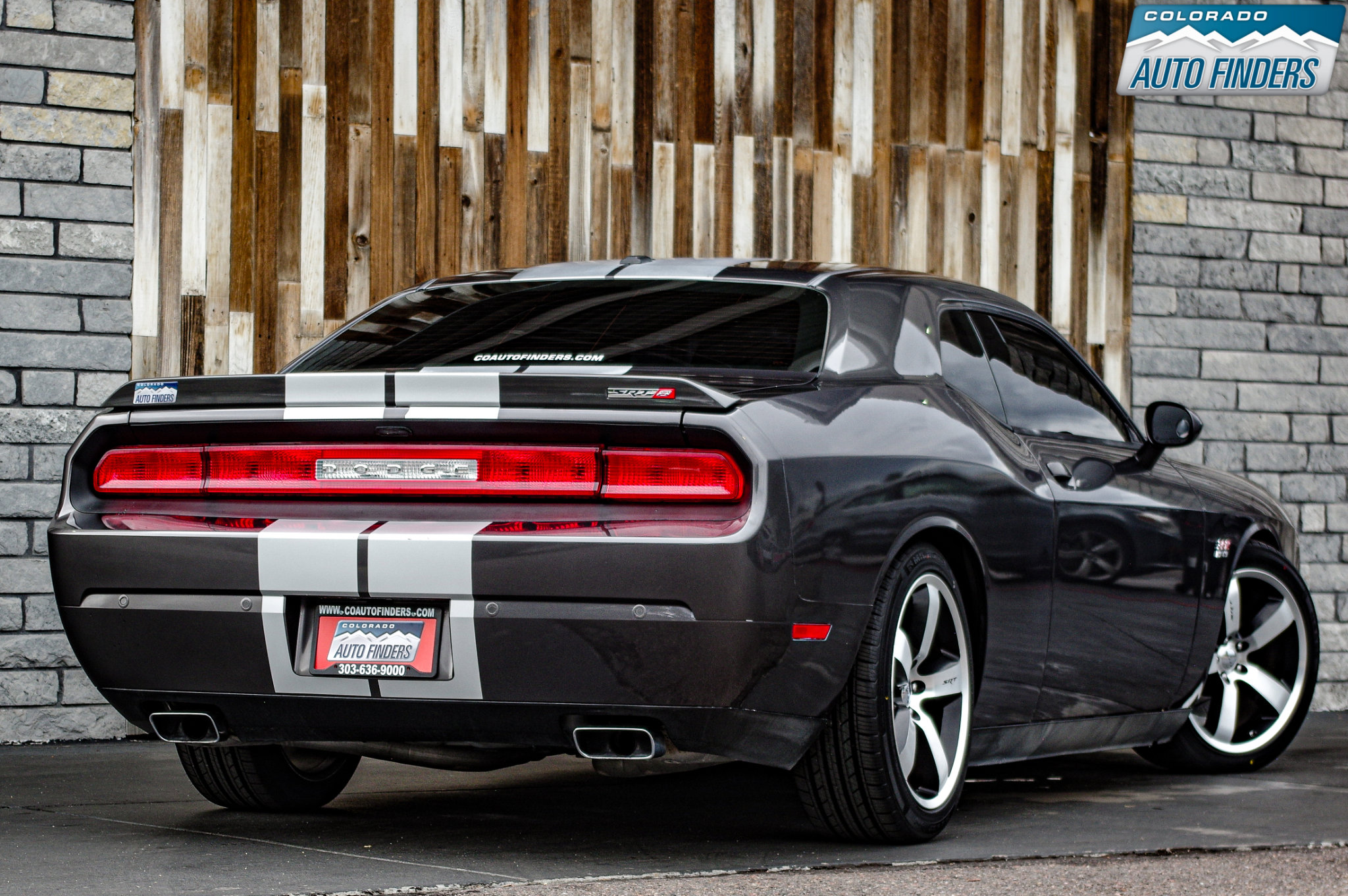Used 2014 Dodge Challenger SRT8 w/ Harman/Kardon Audio Group image 7