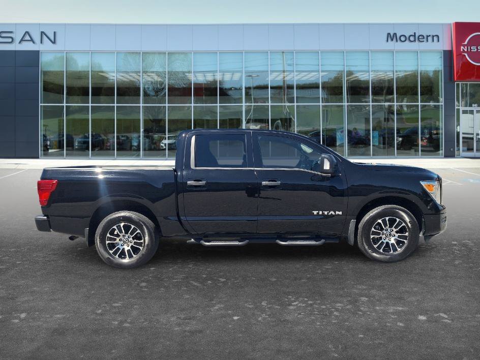 Used 2024 Nissan Titan SV w/ SV Convenience Package AWD/4WD image 4