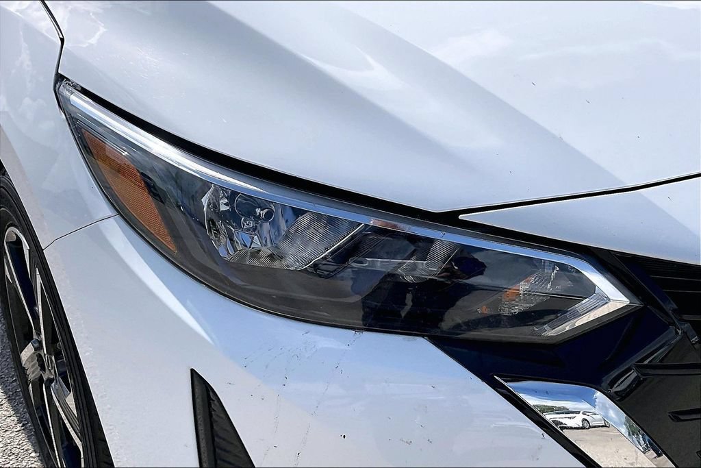Used 2024 Nissan Sentra SV FWD image 32