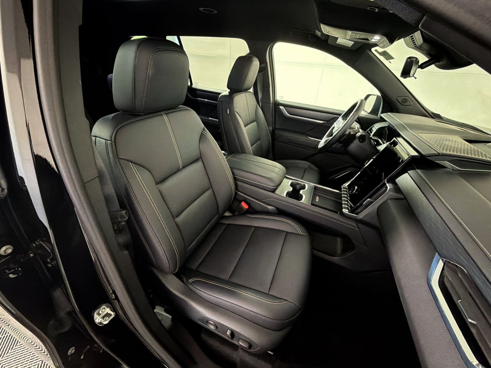 New 2026 GMC Acadia Elevation w/ Elevation Premium Package AWD/4WD image 27