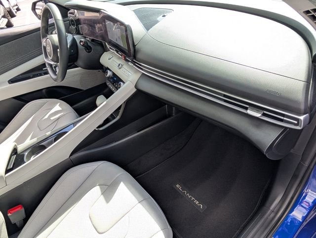 Used 2024 Hyundai Elantra Limited image 19
