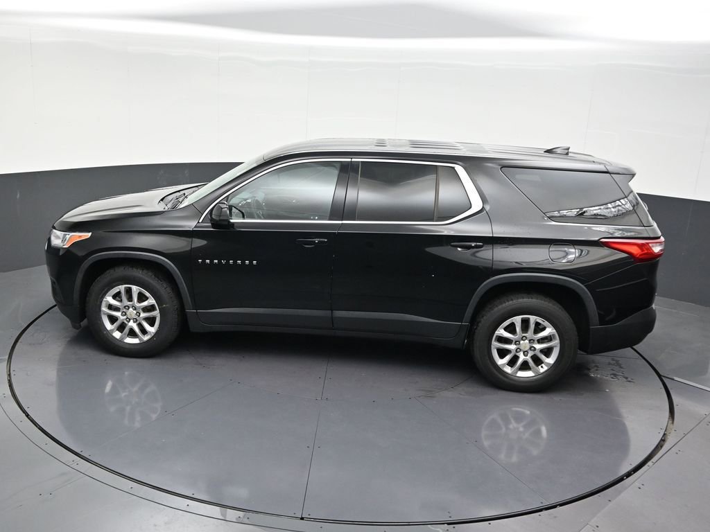 Used 2019 Chevrolet Traverse LS image 17