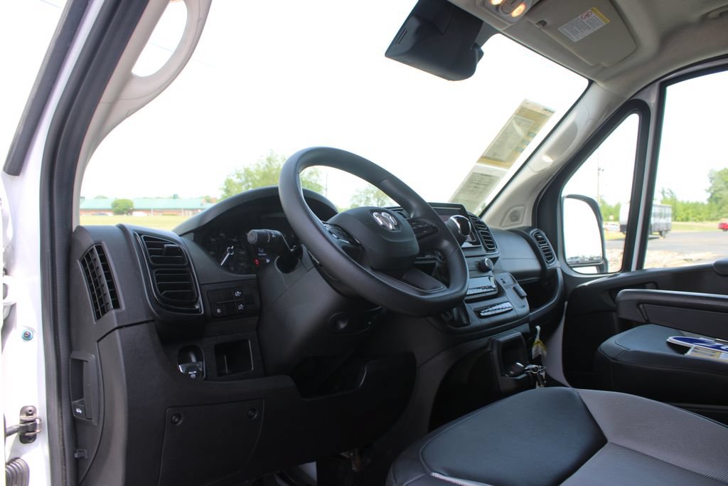 Used 2024 RAM ProMaster 2500 w/ Convenience Group FWD image 19