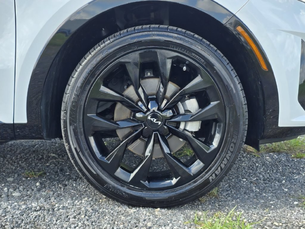 Certified 2023 Kia Sorento SX FWD image 11