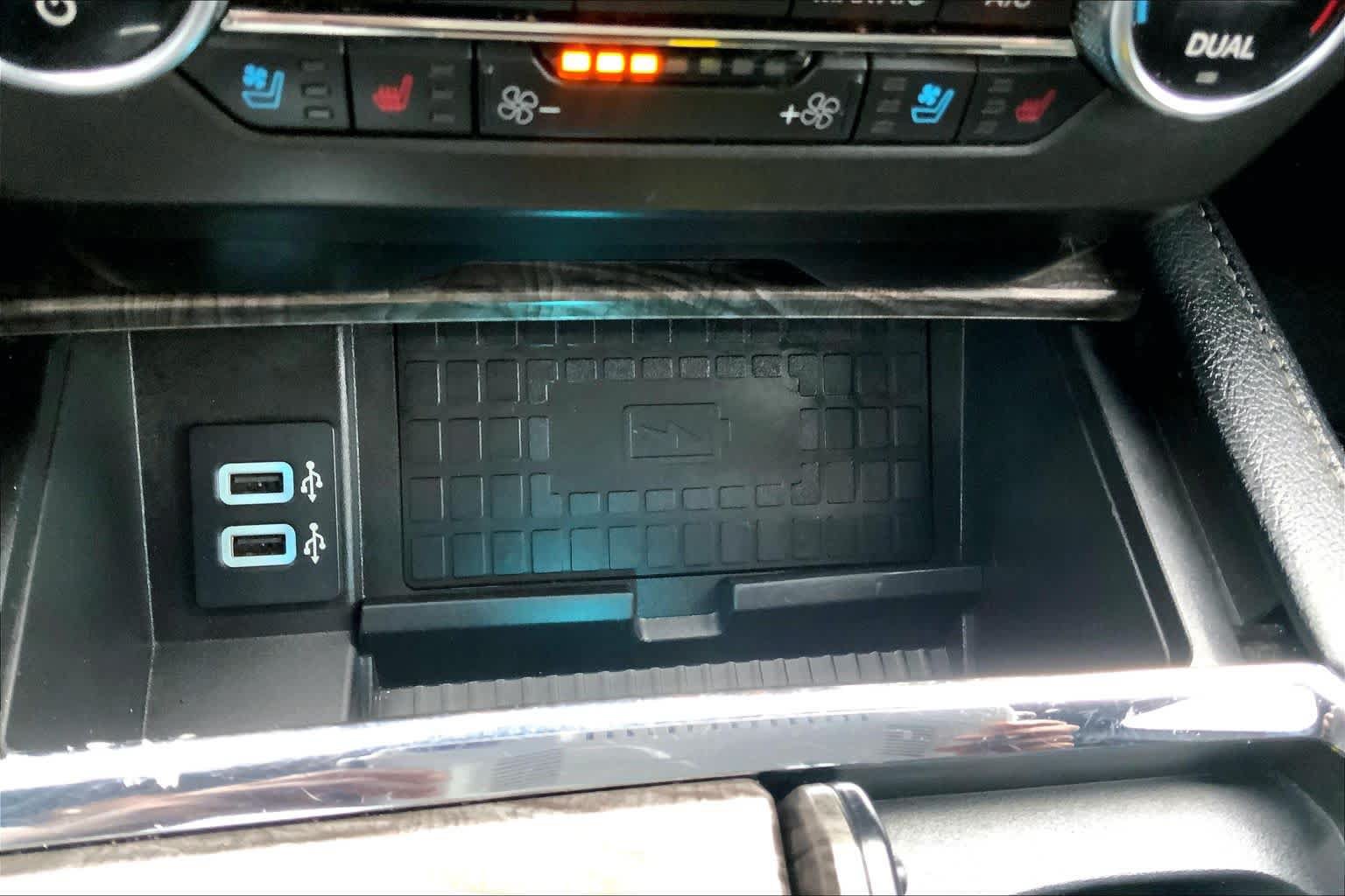 Used 2019 Ford Expedition Limited w/ Equipment Group 302A RWD image 34