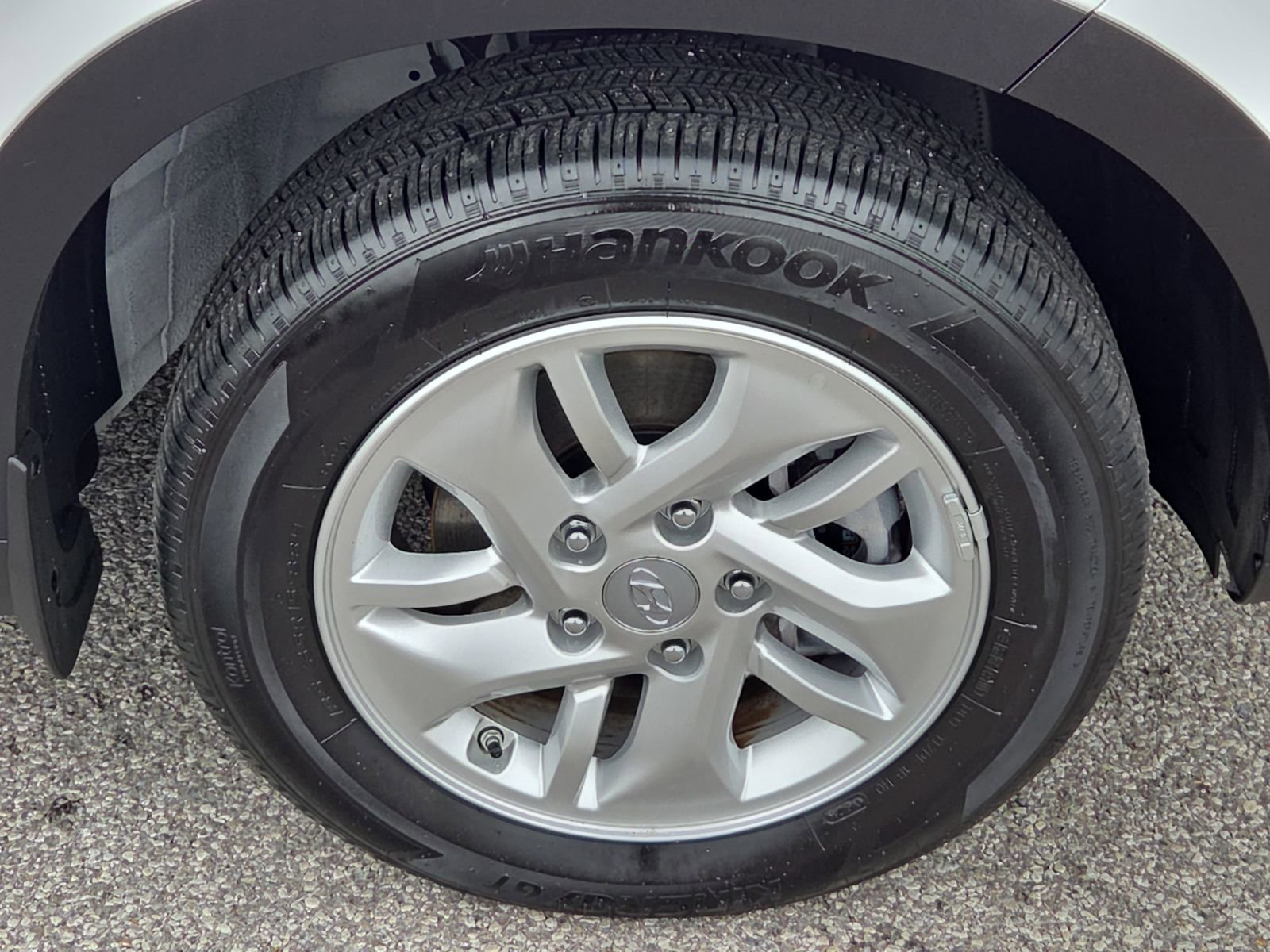 Used 2025 Hyundai Venue SE image 7