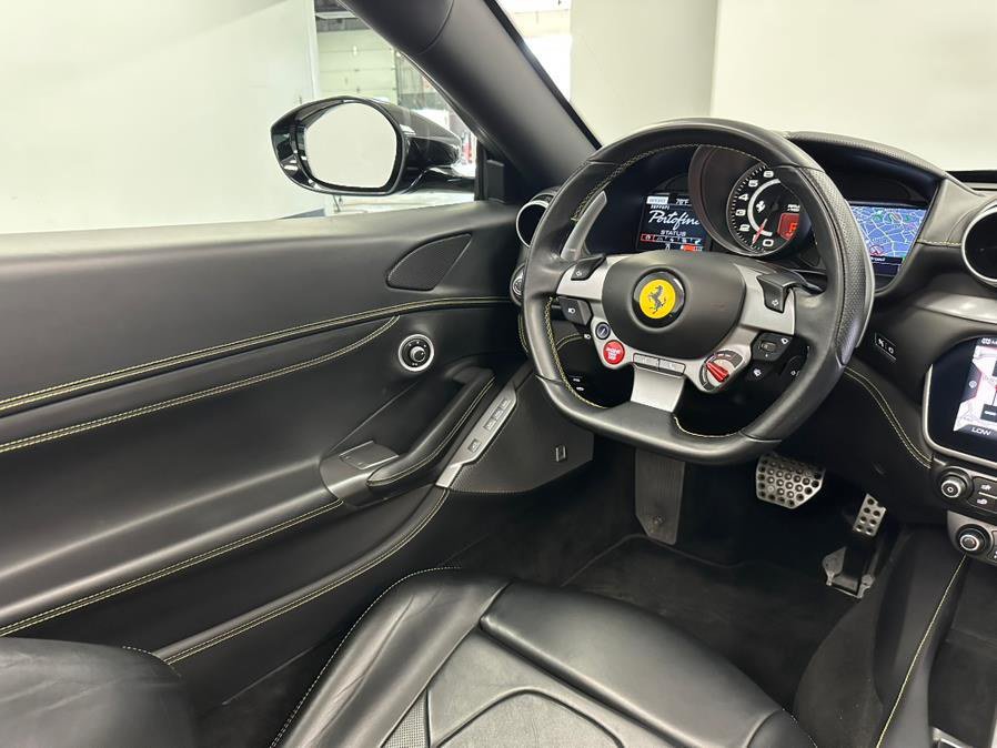 Used 2019 Ferrari Portofino RWD image 64