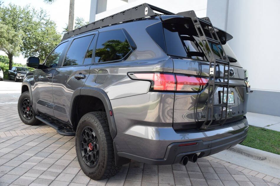 Used 2025 Toyota Sequoia TRD Pro AWD/4WD image 5