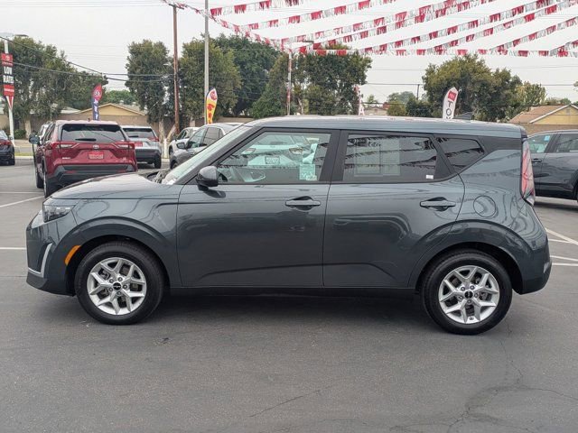Used 2025 Kia Soul LX w/ LX Technology Package image 12