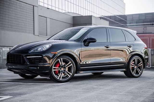 Used 2014 Porsche Cayenne GTS AWD/4WD image 34
