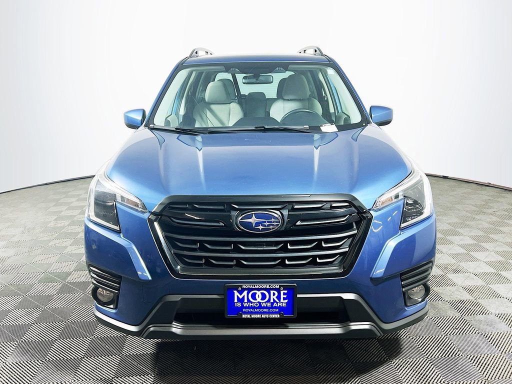 Used 2023 Subaru Forester Premium AWD/4WD image 2