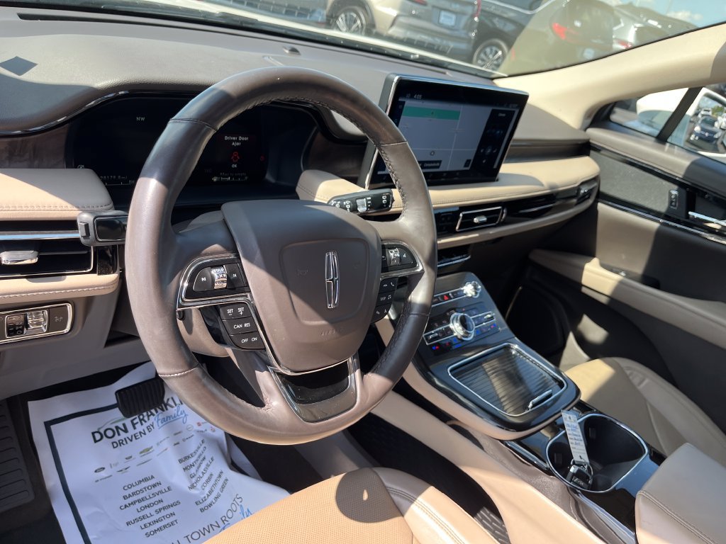 Used 2023 Lincoln Nautilus Reserve FWD image 14