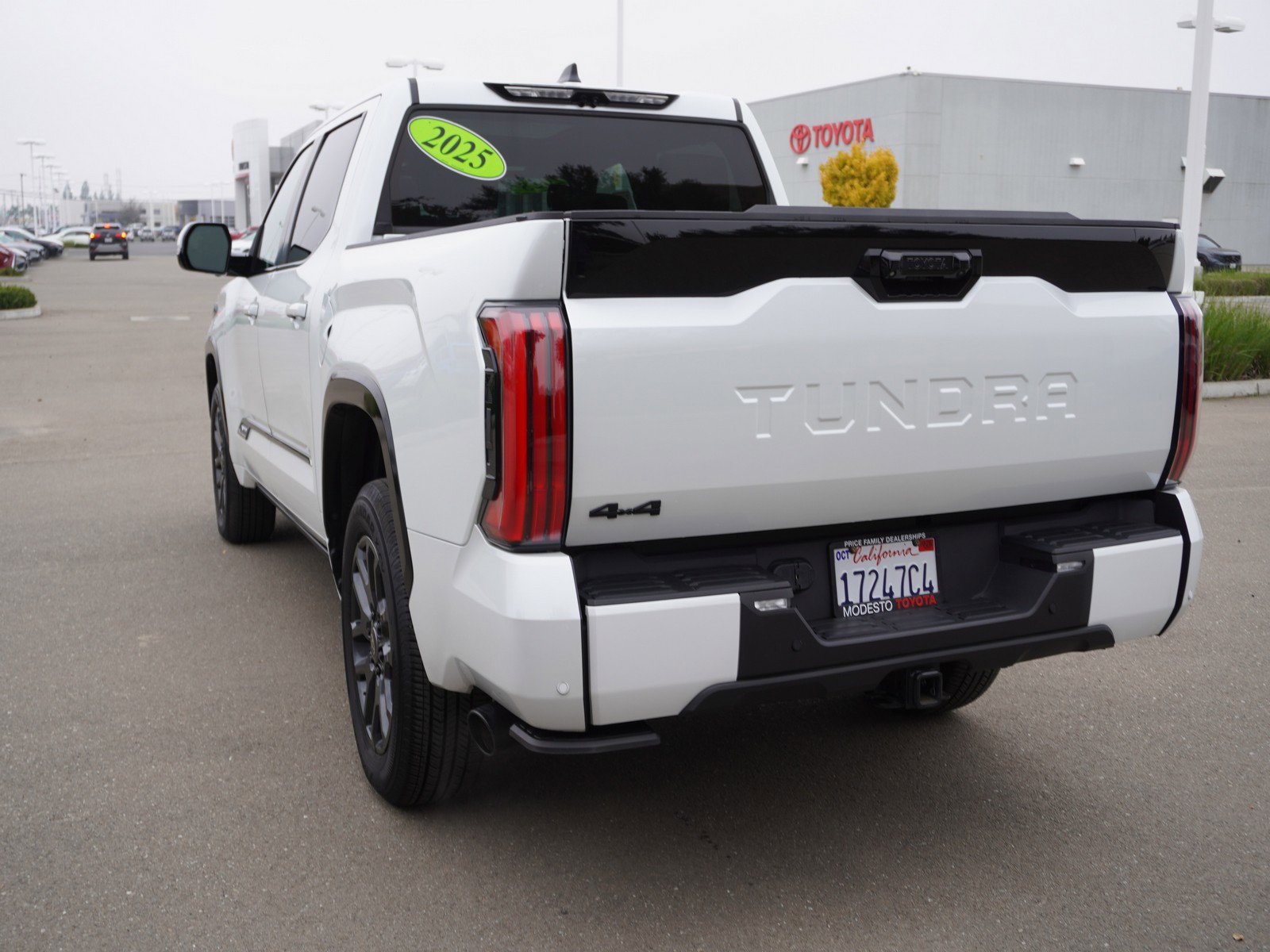 Used 2025 Toyota Tundra Platinum image 9