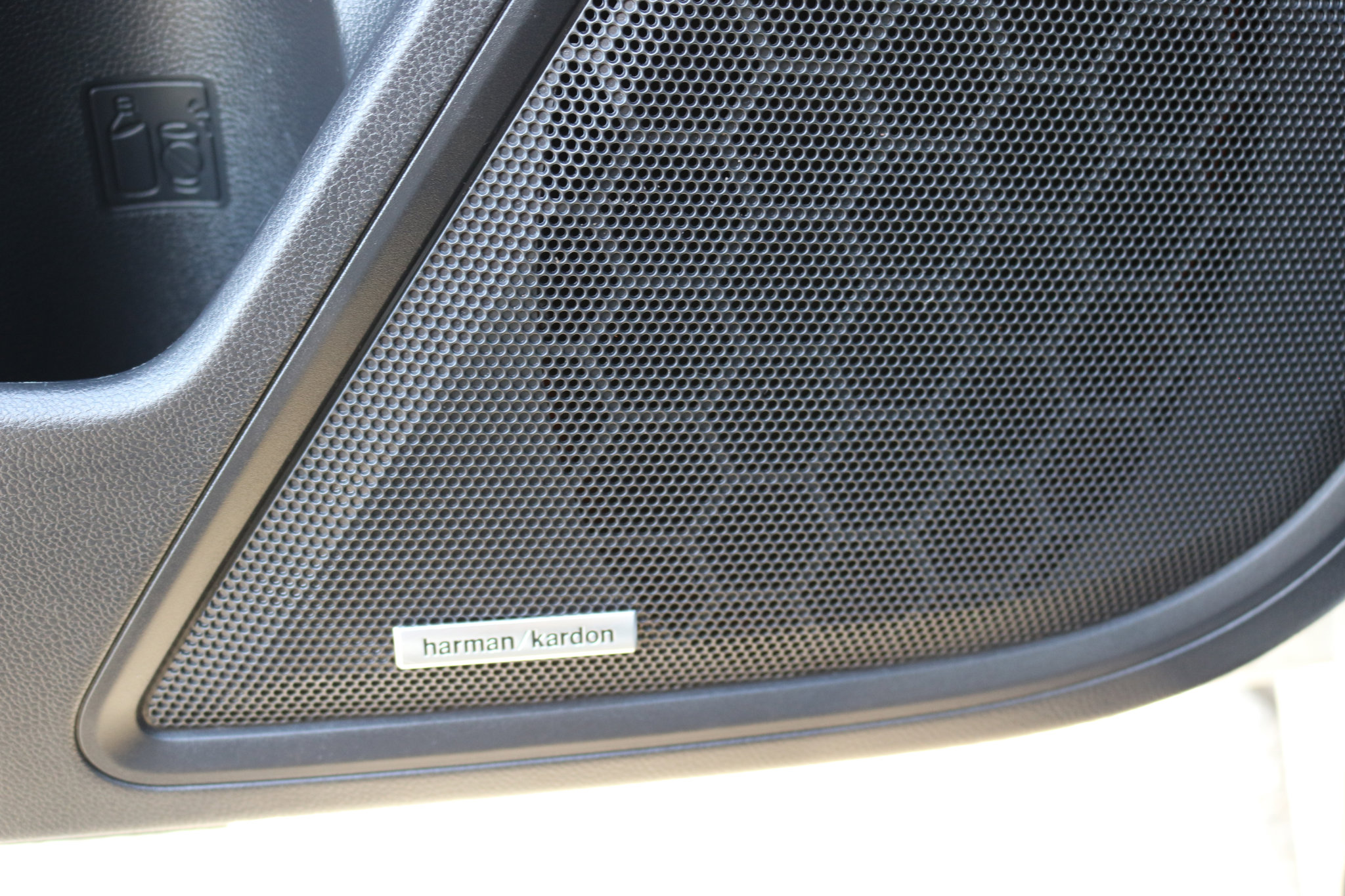 Used 2020 Subaru Outback Limited image 17