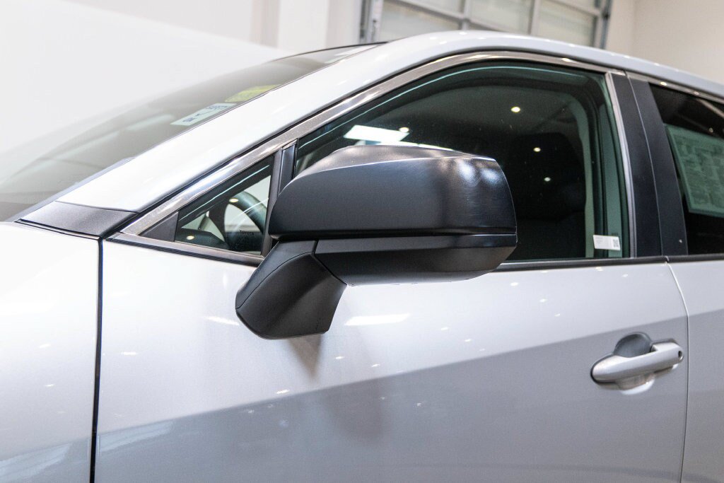 Used 2025 Toyota RAV4 LE AWD/4WD image 12